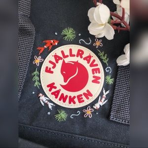 embroidered kanken ⭐️